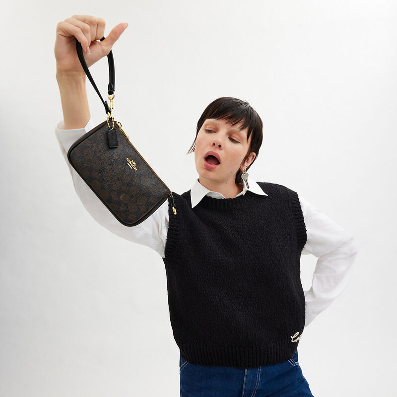 Nolita 19 In Signature Canvas, IM/WALNUT/BLACK, hi-res image number 5