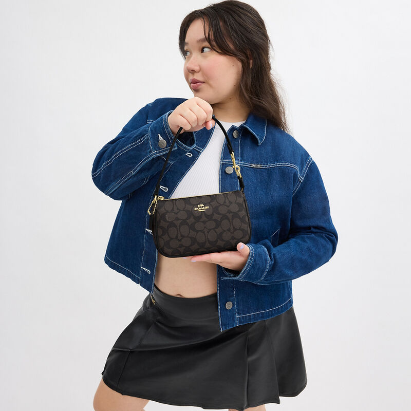 Nolita 19 In Signature Canvas, IM/WALNUT/BLACK, hi-res image number 4