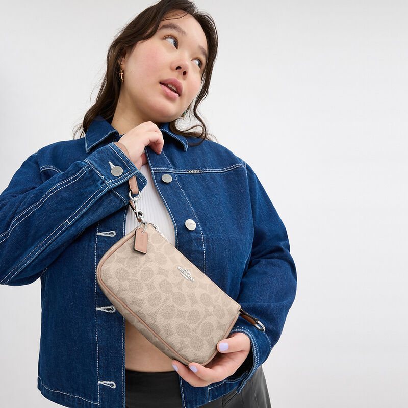 Nolita 19 In Signature Canvas, SV/SAND/TAUPE, hi-res image number 5