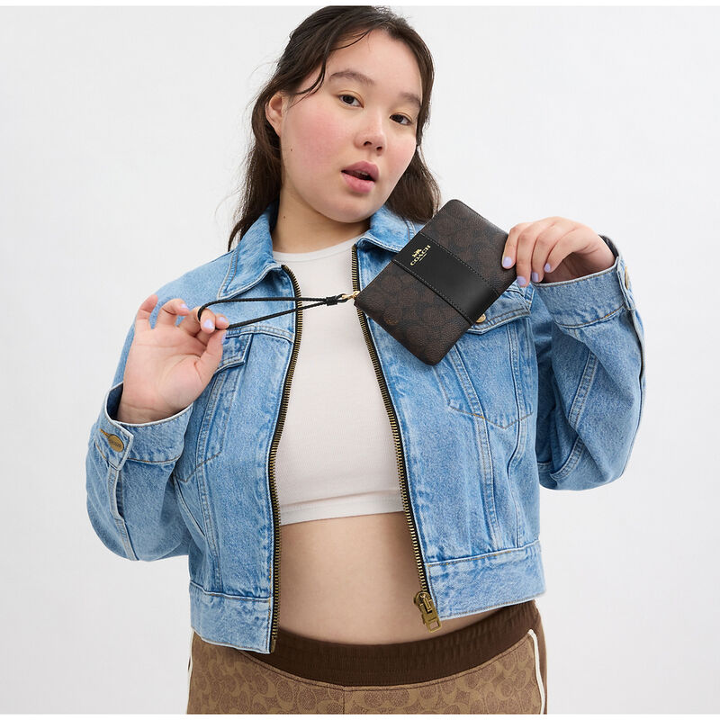 Corner Zip Wristlet In Signature Canvas With Stripe, IM/WALNUT/BLACK, hi-res image number 3