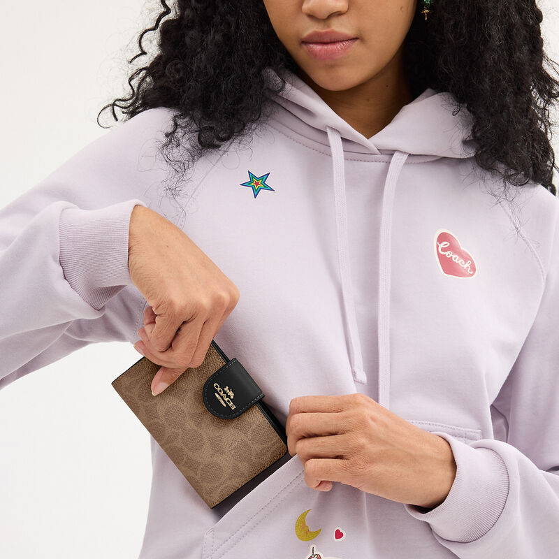 Medium Corner Zip Wallet In Signature Canvas, IM/TAN/BLACK, hi-res image number 3