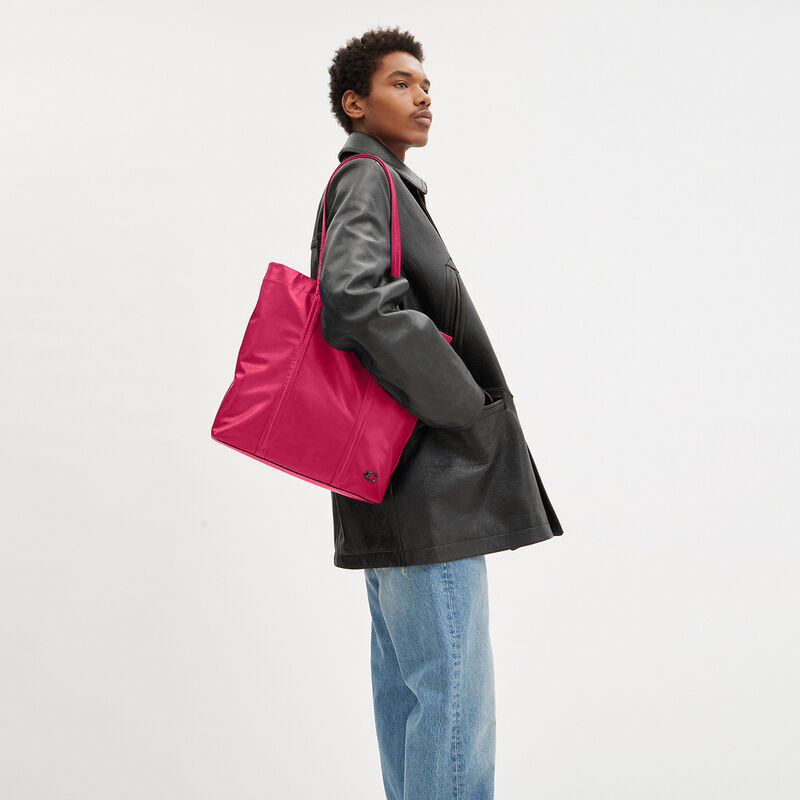 Hall Tote 33, DRAGONFRUIT, hi-res image number 5