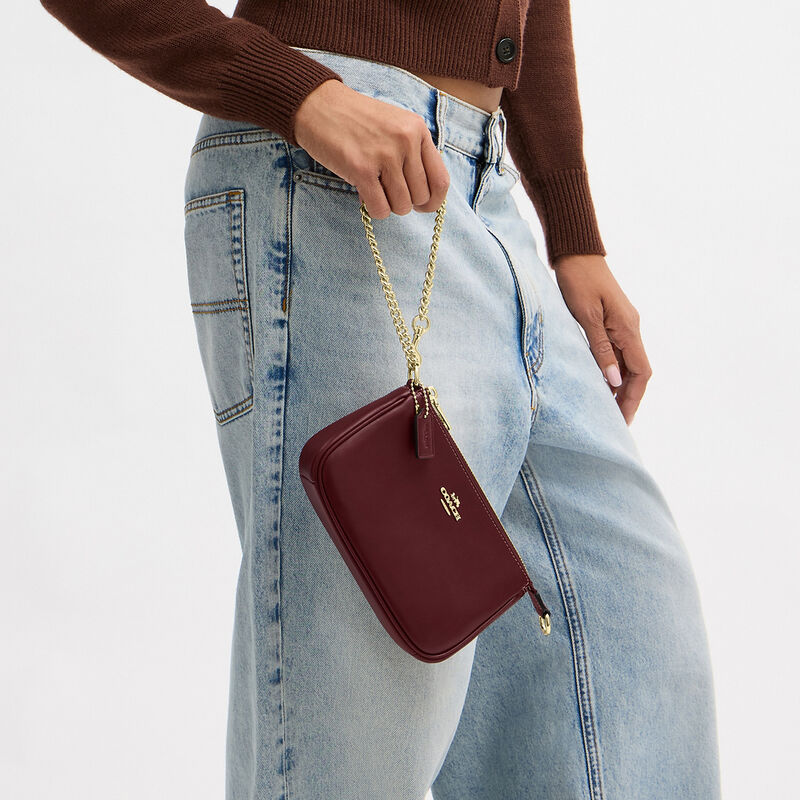 Nolita 19, IM/MAROON, hi-res image number 5